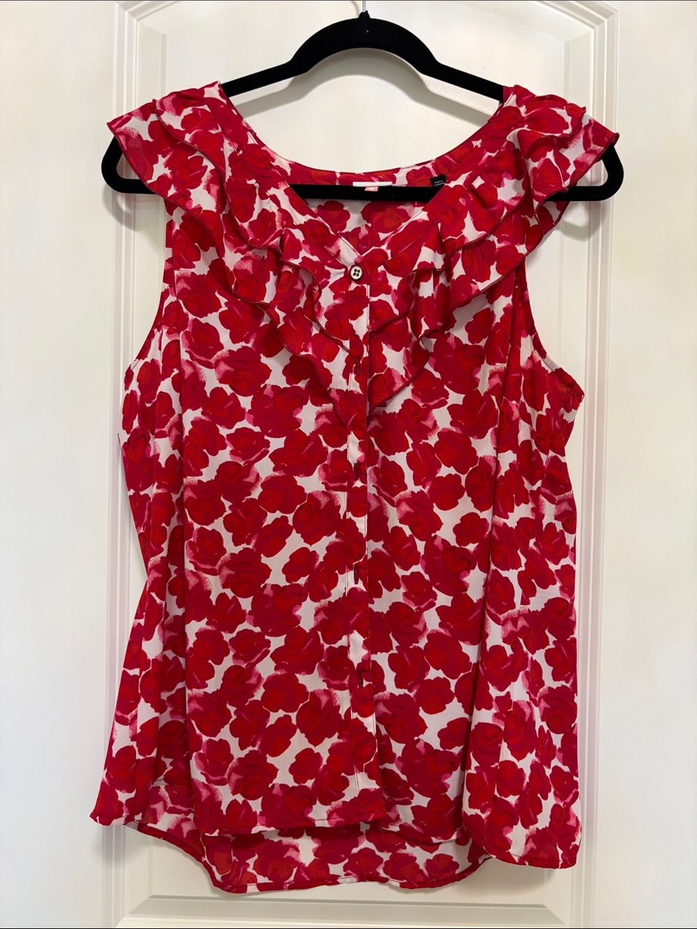 CAbi Rosy top. Red and White Floral Ruffle Sleeveless Camisole